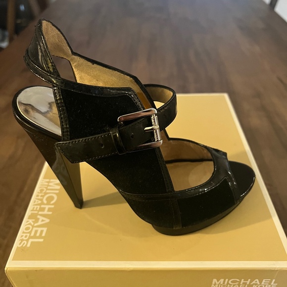 Michael Kors Peep-toe Heels - Size 5 - Picture 2 of 5